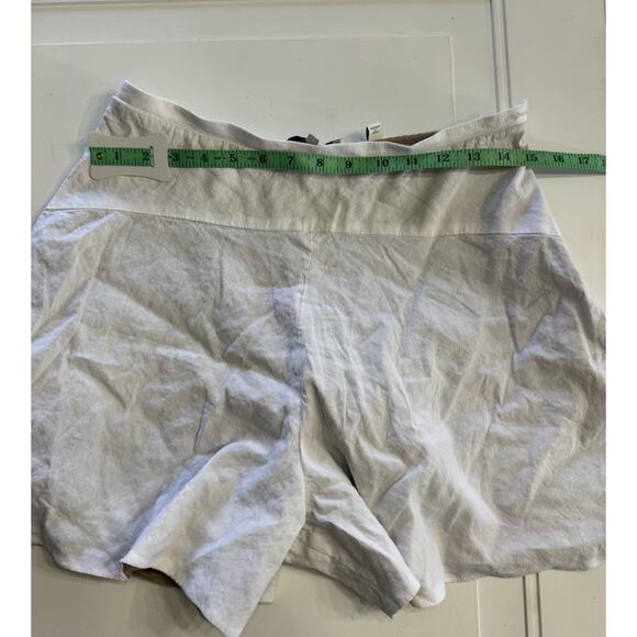 Vince Shorts Women 6 White Linen Blend Flounce Flare Side Zip Button - Picture 5 of 7